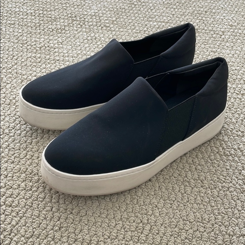 Vince Warren Slip-On Sneakers Black like new